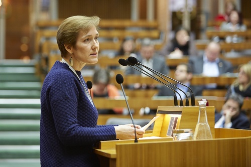 Bürgervertreterin Barbara Ruhsmann am Rednerpult