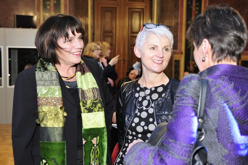 v.li: Nationalratsabgeordnete Gisela Wurm (S) und Verein Autonome Österreichische Frauenhäuser Maria Rösslhumer im Gespräch