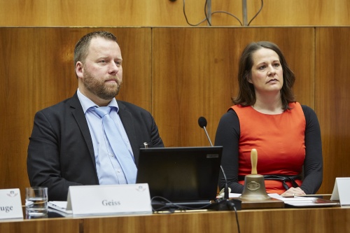 Generalsekretär EUFORES Jan Geiss und Nationalratsabgeordnete Christiane Brunner (G)