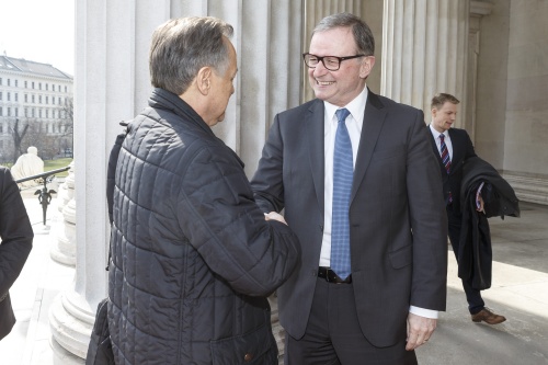 v.re.: der Zweite Nationalratspräsident Karlheinz Kopf (V) begrüßt den Landtagspräsidenten von Liechtenstein Albert Frick