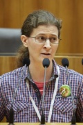 Bürgervertreterin Michelle Missbauer am Rednerpult
