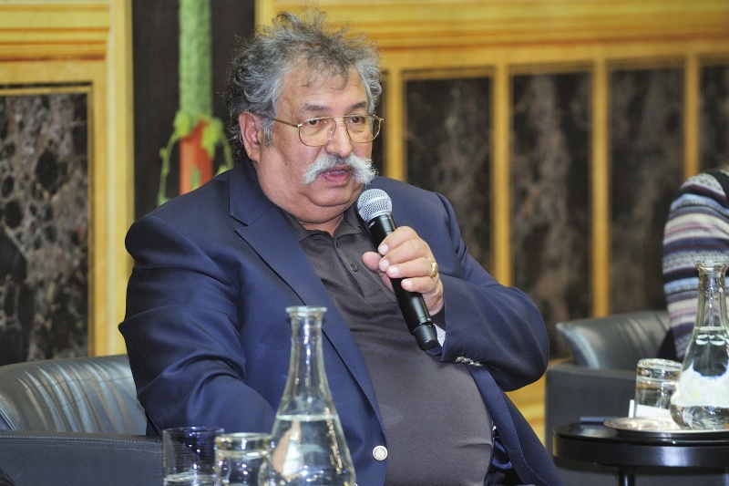 Obmann Kulturverein Österreichischer Roma Rudolf Sarközi am Wort