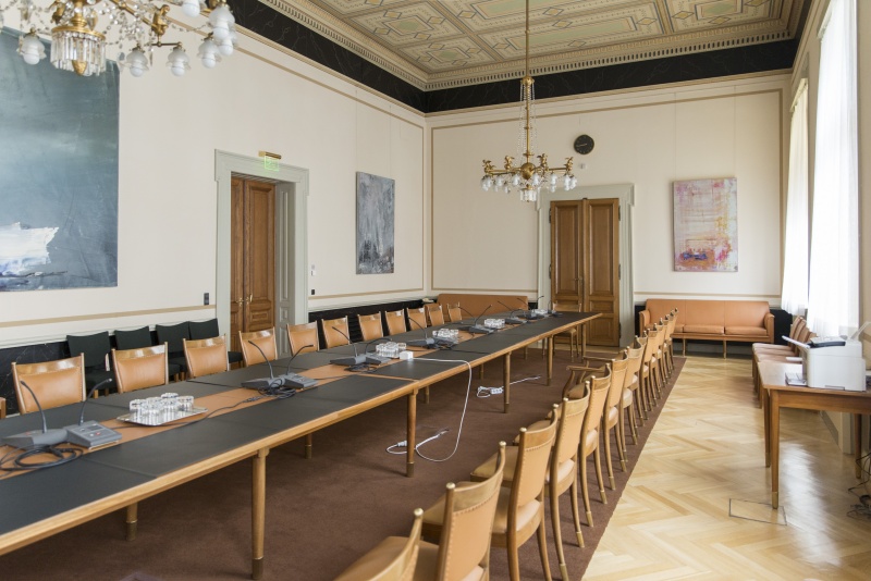 Lokal V - v.re.: Hubert Steibl - trough, Hubert Steibl - Vienna Accumulatin 12