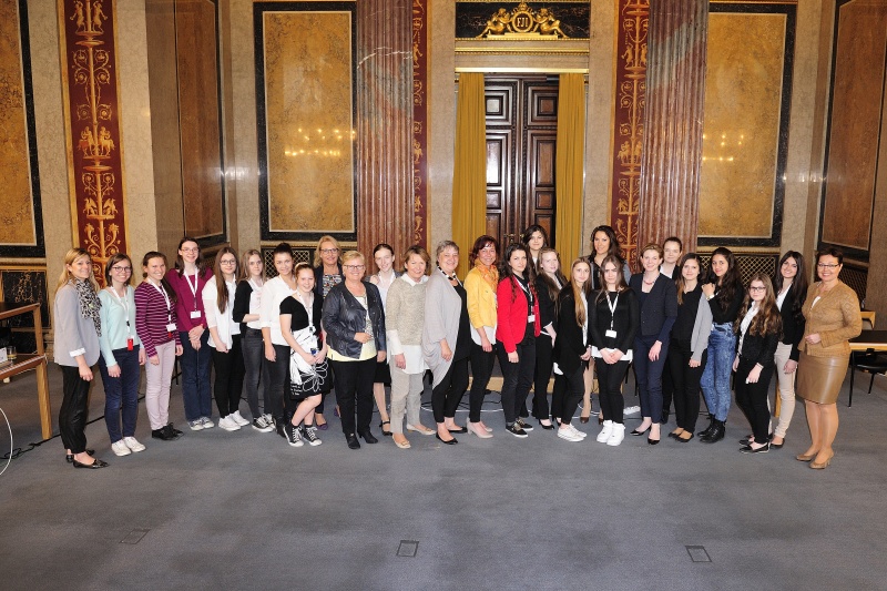 Gruppenfoto mit Nationalratsabgeordneten