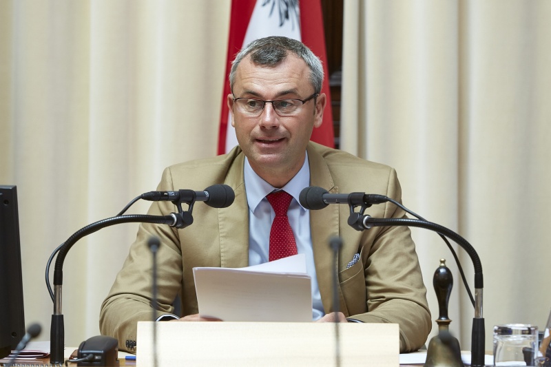 Dritter Nationalratspräsident Norbert Hofer begrüßt die Teilnehmer der Enquete