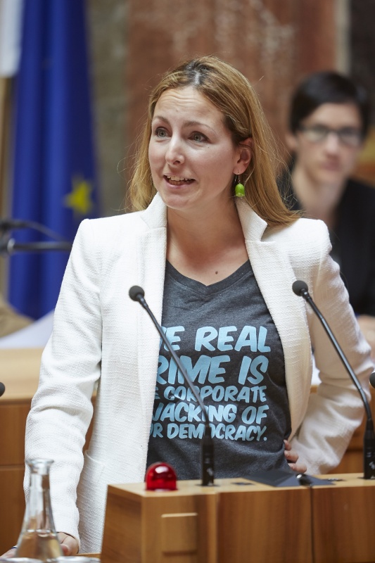 Tamara Ehs Universität Salzburg am Rednerpult