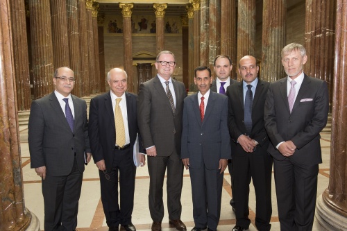 Jordanische Delegation mit dem Ausschussvorsitzenden Bassam Al Manaseer (4.v.li.) und dem Zweiten Nationalratspräsidenten Karlheinz Kopf (V) (3v.li.)