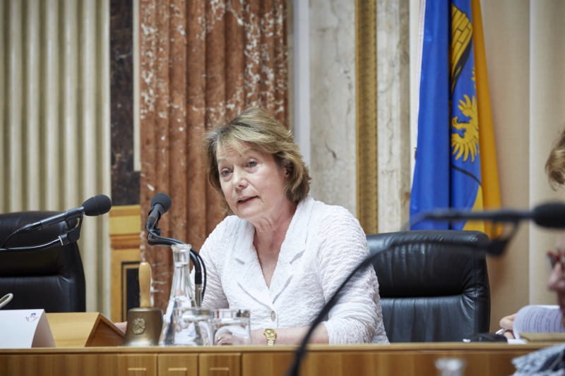 Bundesratspräsidentin Sonja Zwazl (V) bei der Eröffnung der Parlamentarischen Enquete