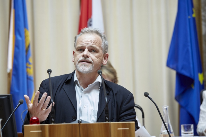 IHS Mario Steiner am Rednerpult