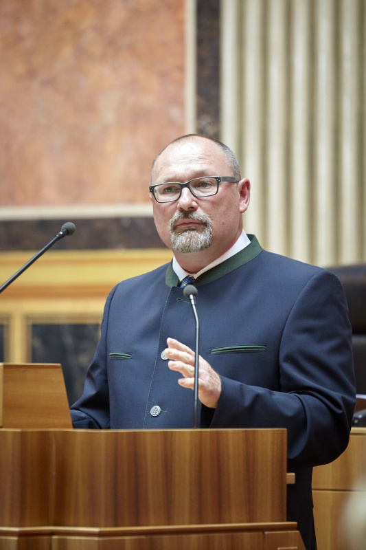 Vertreter des Zentrum Mauritiushof Dieter Schaufler am Rednerpult