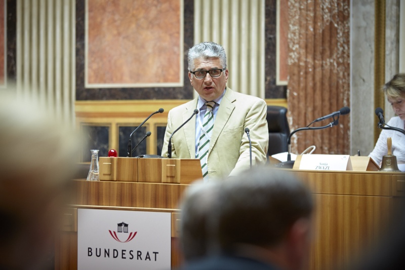 Vertreter der Bundesarbeiterkammer Richard Meisel am Wort