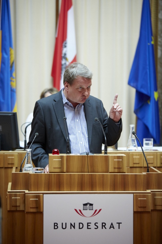 Vertreter des Österreichischen Verbandes der Elternvereine an öffentlichen Pflichtschulen Christian Morawek bei seinen Ausführungen