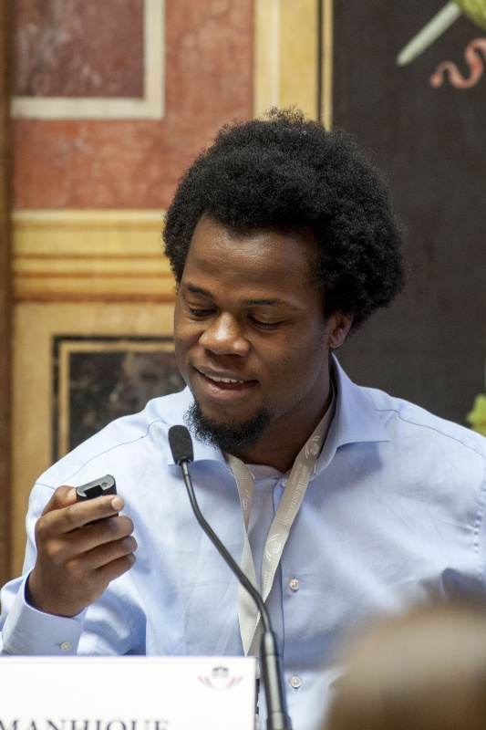 FAMOD Mosambik Jorge Manhique am Podium