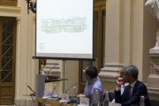 Architekt Christian Jabornegg erklärt Pläne zur Sanierung des Parlamentsgebäudes