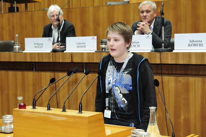 Schüler am Rednerpult