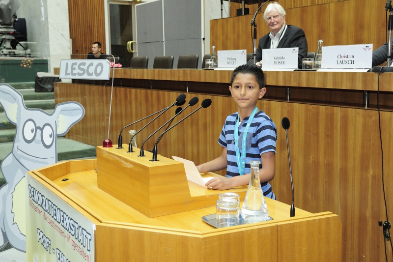 Schüler am Rednerpult