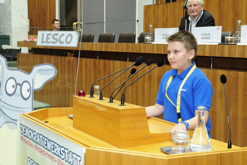 Schüler am Rednerpult