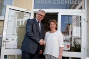 v.re.: Bundesratspräsidentin Sonja Zwazl(V) begrüßt  den Vizepräsidenten des tschechischen Senats Ivo Barek