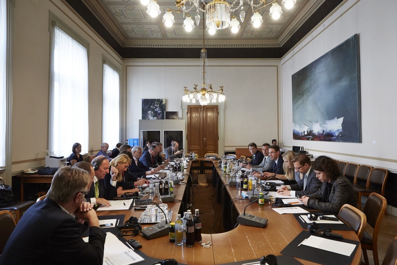 Aussprache. Blick in Richtung VeranstaltungsteilnehmerInnen