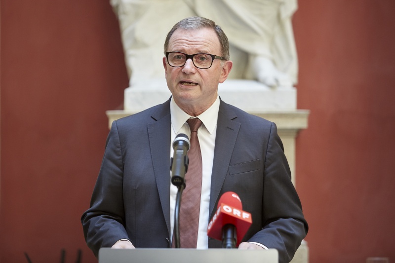 Zweiter Nationalratspräsident Karlheinz Kopf (V) begrüßt die VeranstaltungsteilnehmerInnen