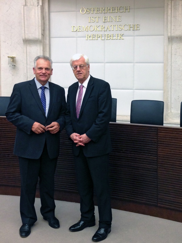 v.li.: Bundesratspräsident Gottfried Kneifel und Verfassungsgerichtshofpräsident Gerhart Holzinger
