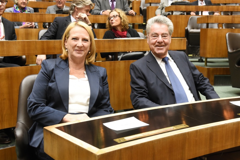 v.li.: Nationalratspräsidentin Doris Bures (S) und Bundespräsident Heinz Fischer