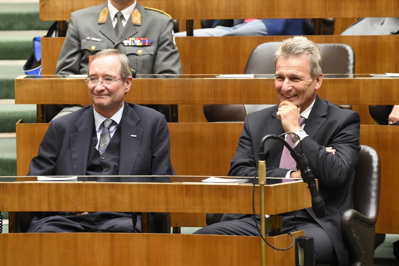 v.li.: Wirtschaftskammerpräsident Christoph Leitl und ÖGB-Präsident Erich Foglar