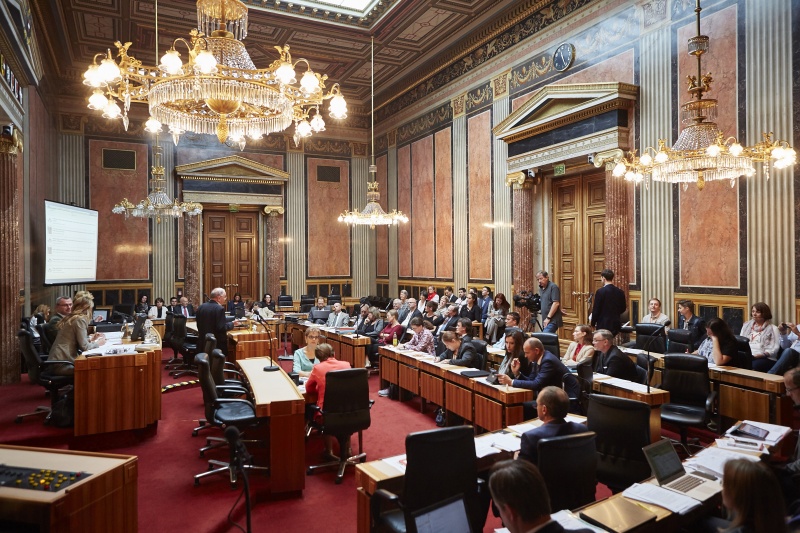 Theo Öllinger am Rednerpult