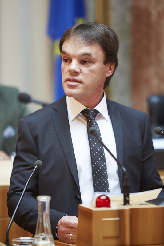 Bürgervertreter Harald Petz am Rednerpult