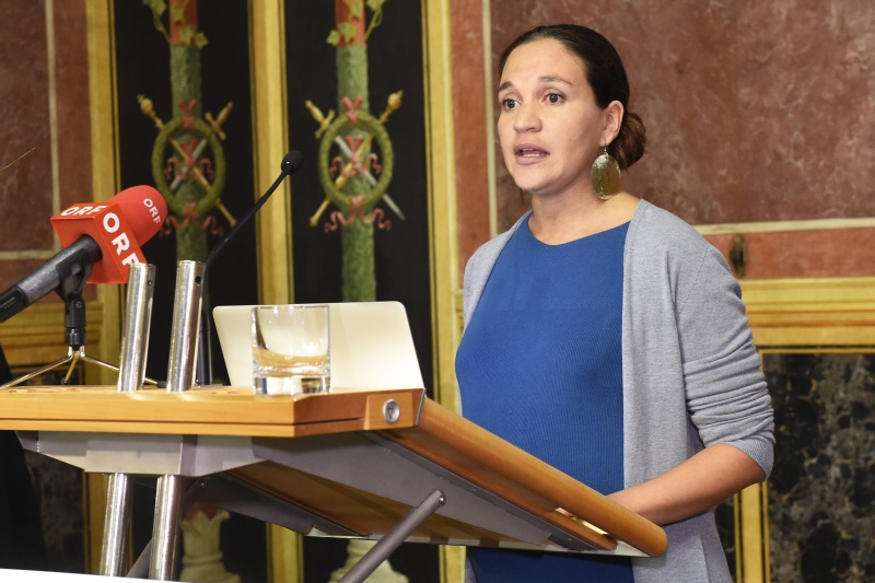 Preisträgerin Patricia Willocq am Rednerpult