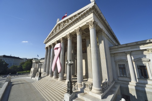 Pink Ribbon am Parlamentsgebäude