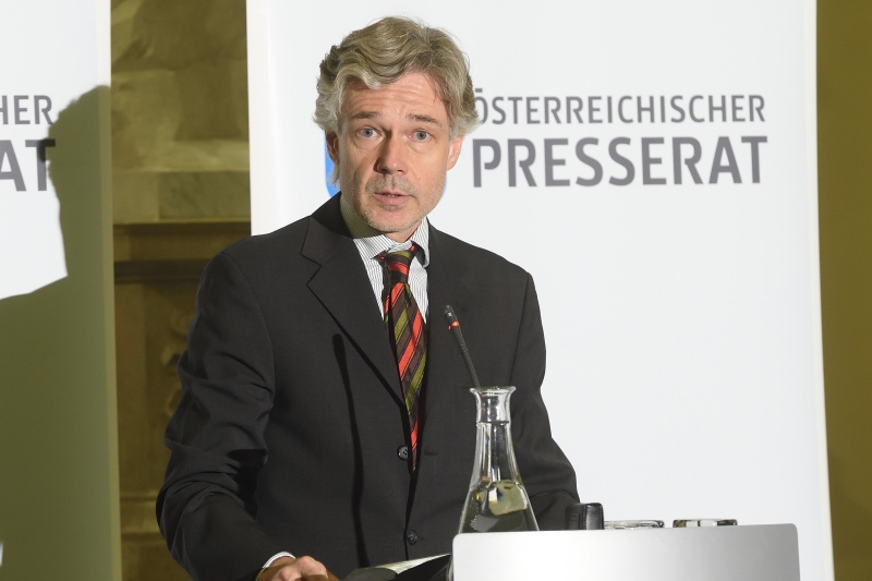 Parlamentsdirektor Harald Dossi am Wort