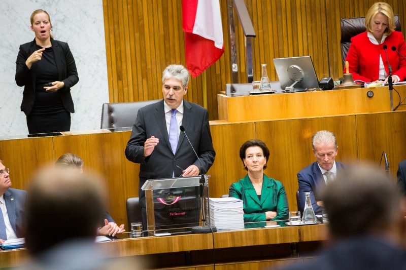 Finanzminister Hans Jörg Schelling (V) bei seiner Budgetrede
