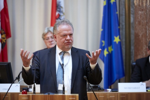 Mr. Kilian Kleinschmidt, Advisor to the Austrian Federal Ministry of the Interior Am Rednerpult