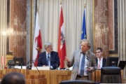 Stephan Ressl, Europäische Kommission - Unterstützungsdienst für Strukturreform und abgesandter Energieberater für Zypern am Rednerpult