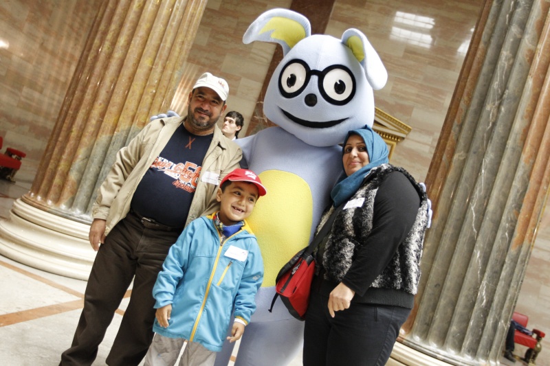 BesucherInnen besichtigen das Parlamentsgebäude