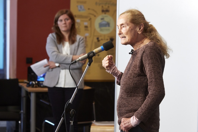 Schauspielerin und Zeitzeugin Erni Mangold