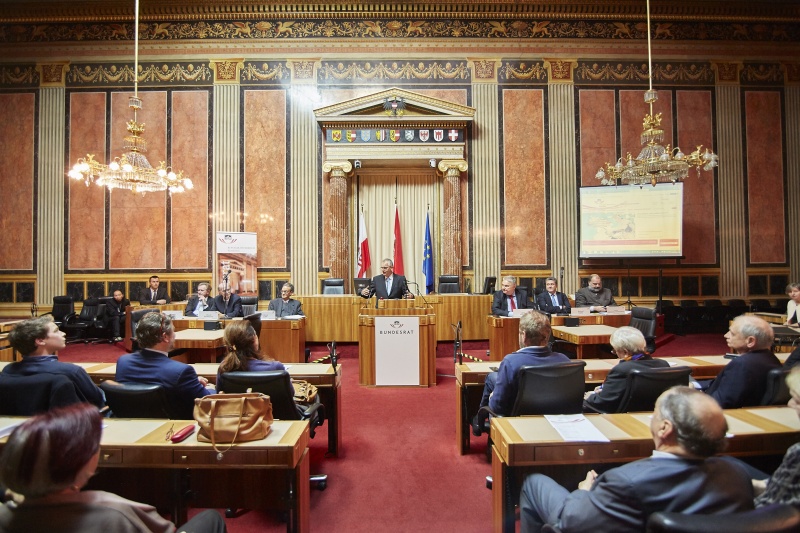 Bundesratspräsident Gottfried Kneifel (V) begrüßt die VeranstaltungsteilnehmerInnen