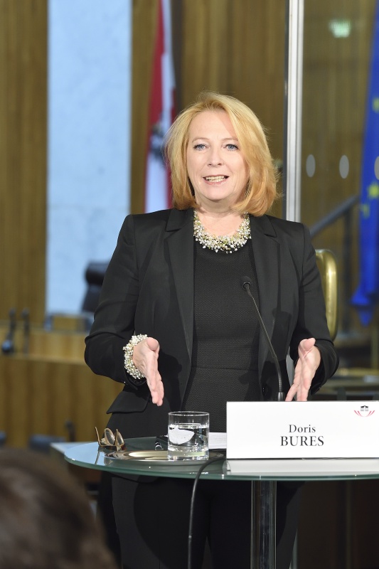 Nationalratspräsidentin Doris Bures (S) am Wort