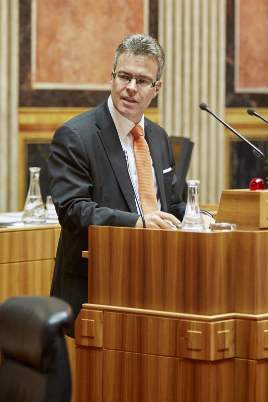 ING-DiBa Direktbank Austria Volker Panreck am Rednerpult