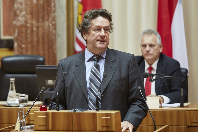 Netelligenz Kurt Einzinger am Rednerpult