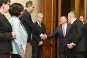 König von Jordanien Abdullah II. bin al-Hussein wird durch Nationratsabgeordenten Johannes Hübner (F) begrüßt