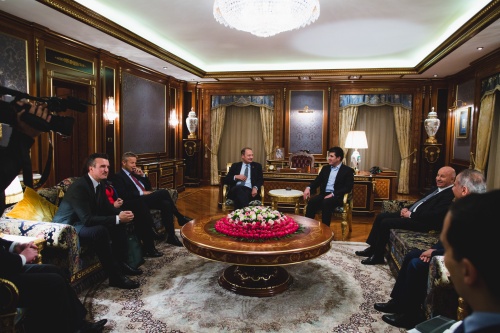 Aussprache mit dem kurdischen Premierministers Nechirvan Idris Barzani (4.v.re)