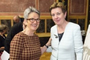 v.li.: Sozial- und Kulturwissenschaftlerin Hazel Rosenstrauch und Salzburg Centre of European Union Studies Sonja Puntscher-Riekmann