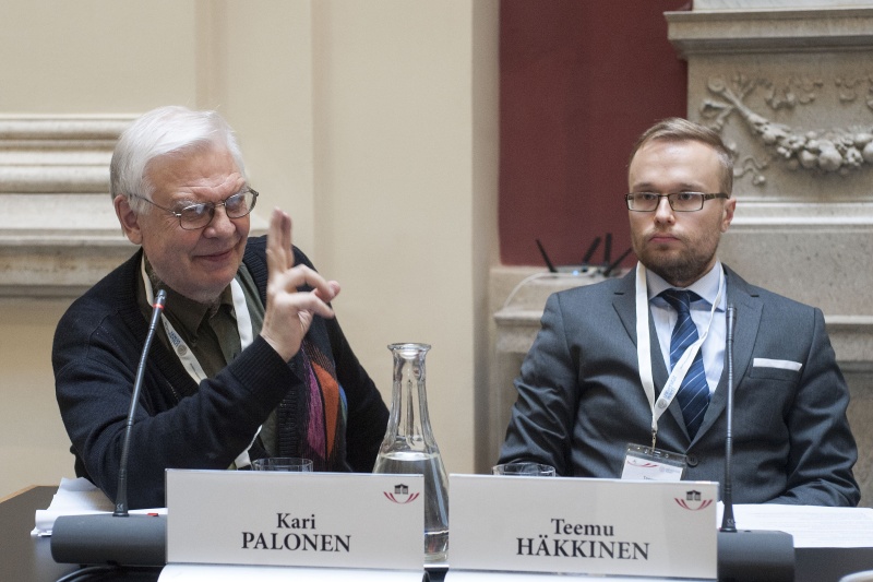 Panel 1:  v.li.: Universität Jyvaeskylae - Finland Kari Palonen (am Wort) und Teemu Haekkinen am Podium