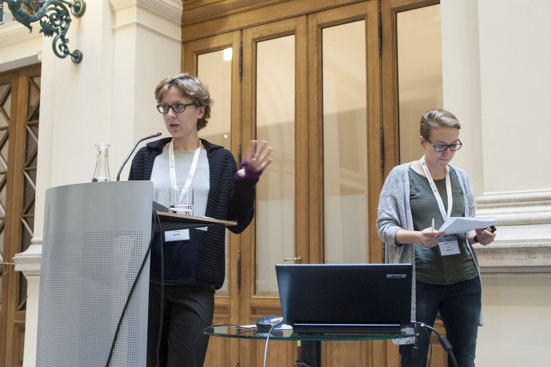 Panel 4, Universität Wien Stefanie Mayer bei ihren Ausführungen am Rednerpult