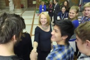 Nationalratspräsidentin Doris Bures (S) mit SchülerInnen des BR/BRG/BORG Schärding