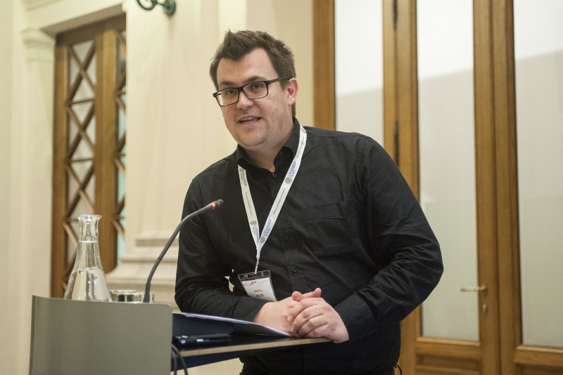 Panel 6: Universität Wien Matthias Falter bei seinen Ausführungen am Rednerpult