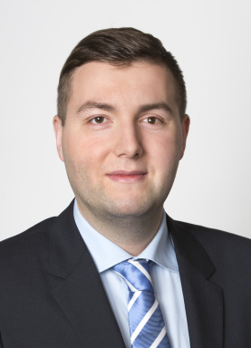 Portraitfoto von Mag. Dr. Michael Raml