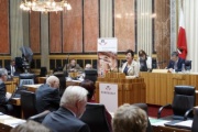 Bundesrätin Susanne Kurz (S) am Rednerpult